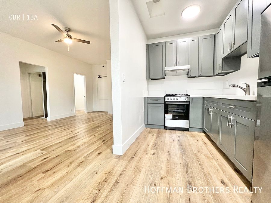 1st image of 520 S Mariposa Ave #412A