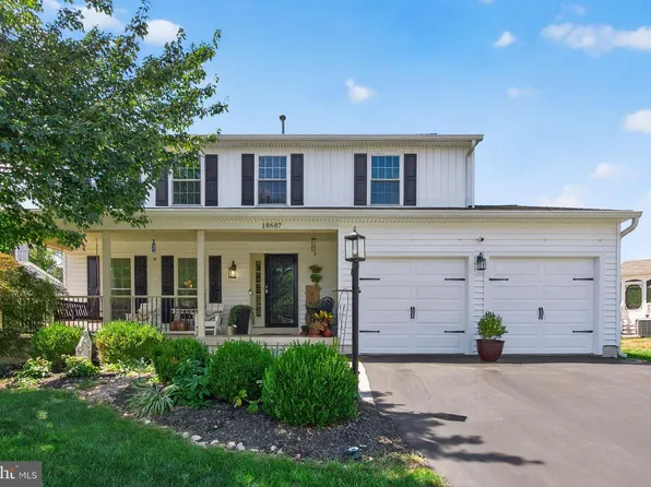 18687 Drummond Pl, Leesburg, VA 20176