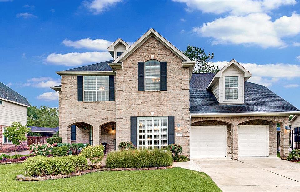 1st image of 16407 Evergreen Lake Ln