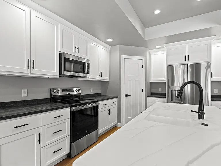 2325 Oliver Ln — Photo 11