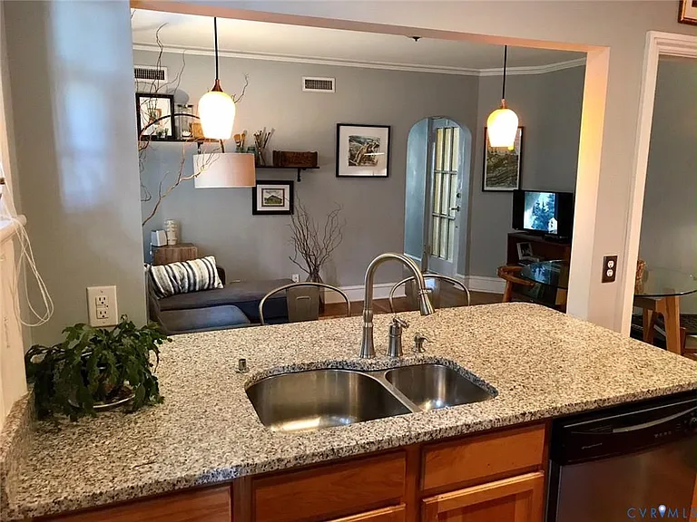 3122 Kensington Ave #6 — Photo 6