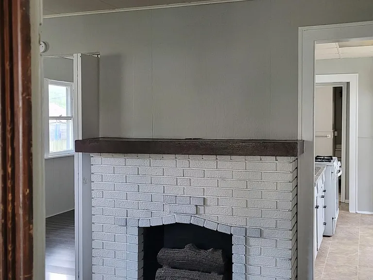 3828 Torrance Dr — Photo 12