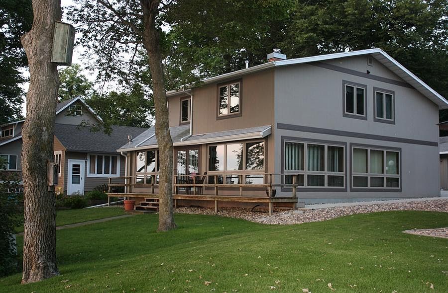 1st image of 3809 Lake Shore Dr