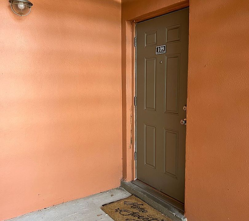 1st image of 1800 Park Ave APT 109
