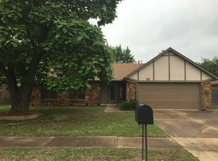 1212 S 30th St, Broken Arrow, OK 74014