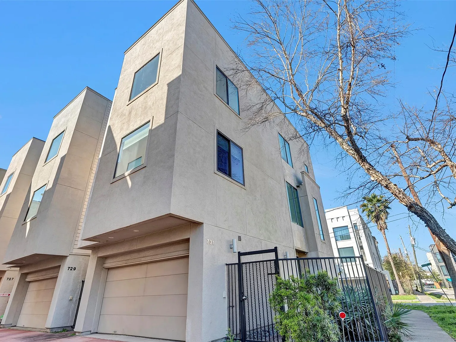 3 bed, 3.5 bath, 2088 sqft, $2,850 — Photo 4