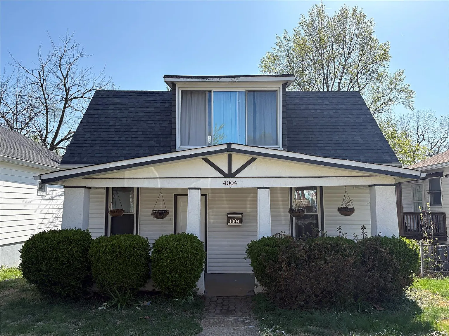 4004 Walsh St photo 1