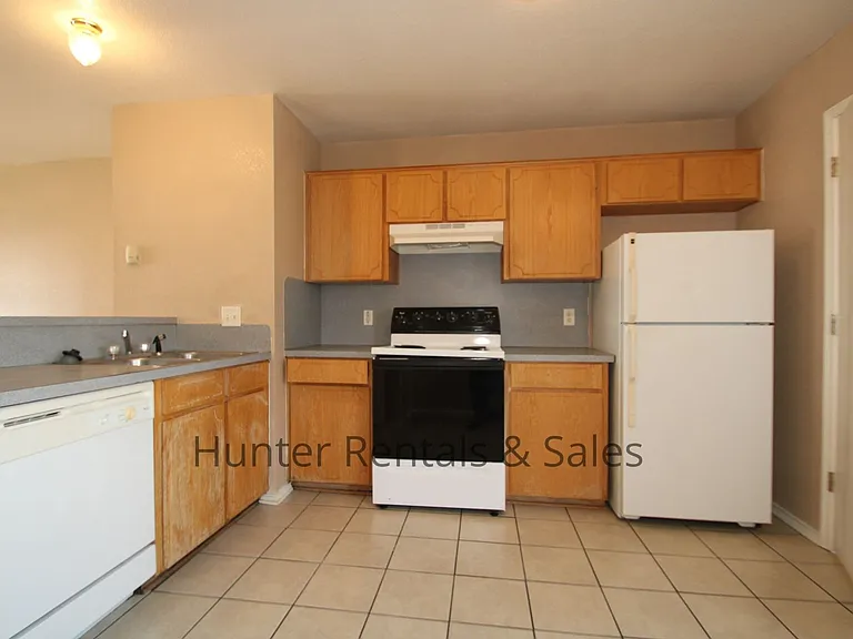 4506C Jeff Scott Dr — Photo 8