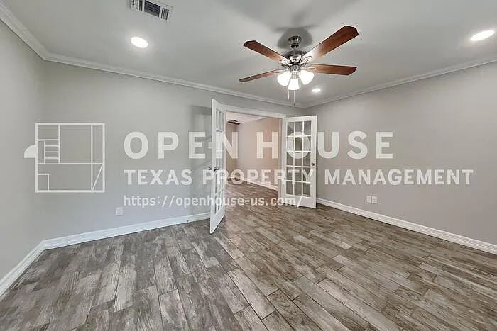 2603 Hidden Garden Dr — Photo 3
