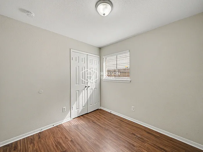 9127 Cypress Square Dr — Photo 26