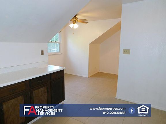 4th image of 5044 Kenwood Ct APT C