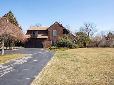 111 Pear St, Portsmouth, RI, 02871