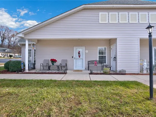 100 E Brick Walk Ct, Mocksville, NC 27028