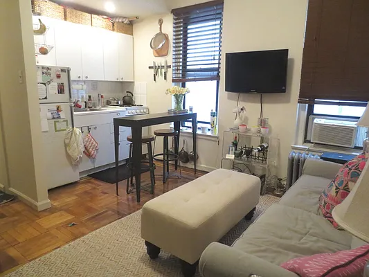 Rented by Waverly Realty Associates | media 39