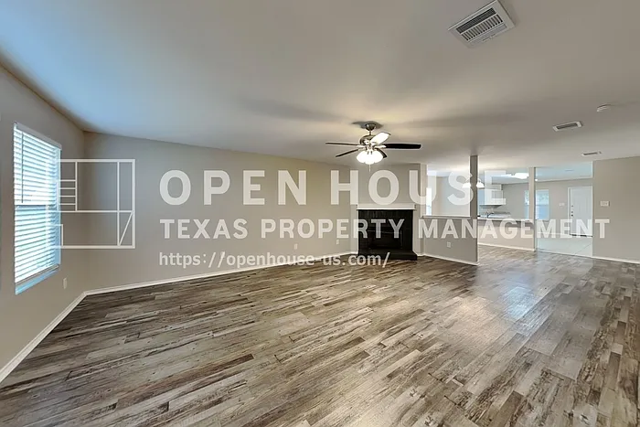 1309 Erin Ct — Photo 5
