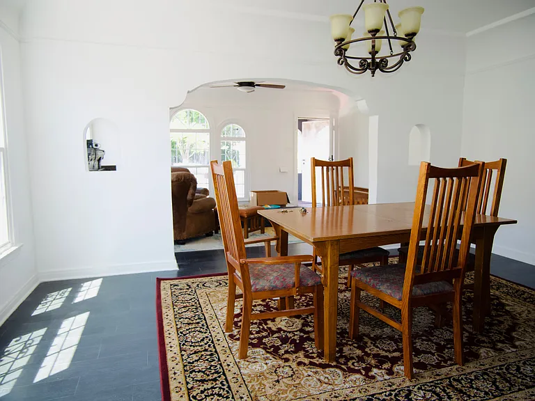 3036 Edgehill Dr — Photo 8