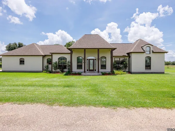39518 Lakota Ln, Denham Springs, LA 70706