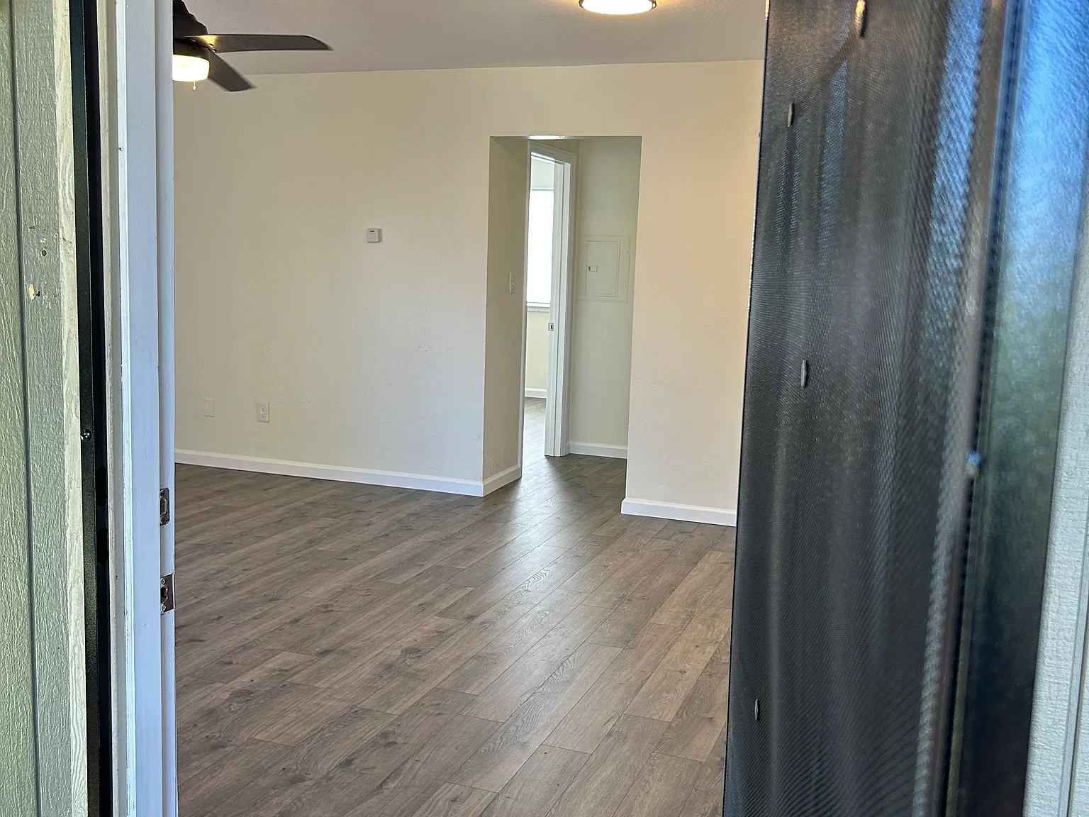 560 Winchester St — Photo 2