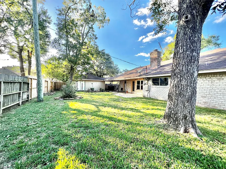 13935 Saint Marys Ln — Photo 29