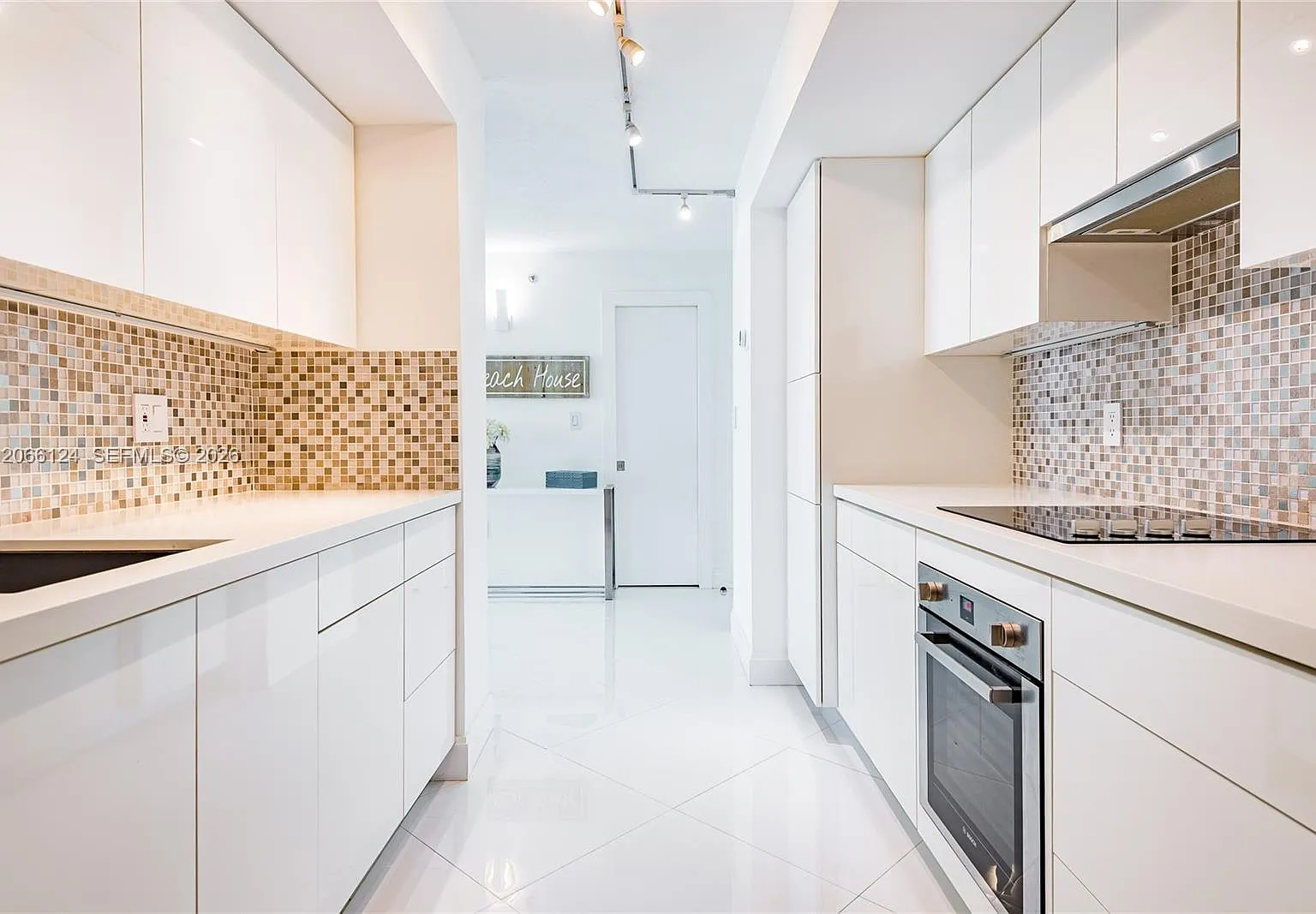 The Collins Condo — Photo 3