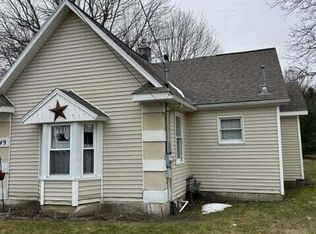 249 River Rd NW, Sparta, MI 49345