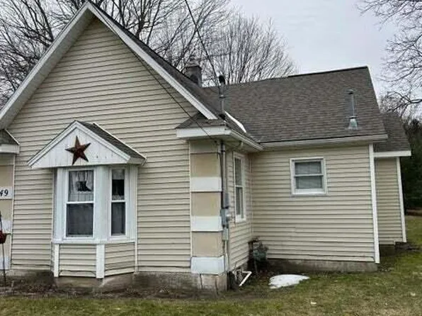 249 River Rd, Sparta, MI 49345