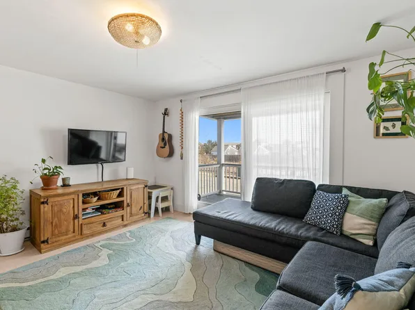 945 Commercial Street Unit 2B, Provincetown, MA 02657
