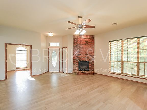 5th image of 900 Shady Creek Ln