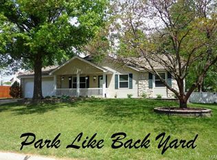 820 Tower Park Dr, Saint Charles, MO