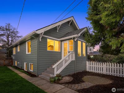 716 N 96th Street, Seattle, WA, 98103