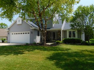 1516 Arapaho Ave, Grafton, WI 53024