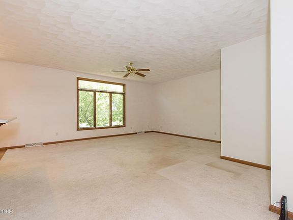 5th image of 204 Canterbury Park