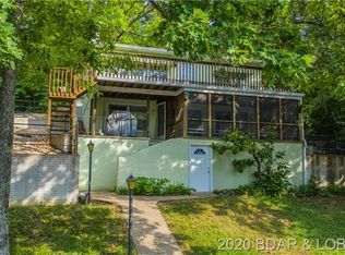 104 Crestview Ln, Sunrise Beach, MO 65079