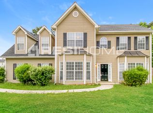 8461 Glendevon Ct, Riverdale, GA 30274