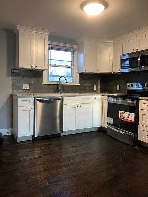 4 bed, $3,800 — Photo 2