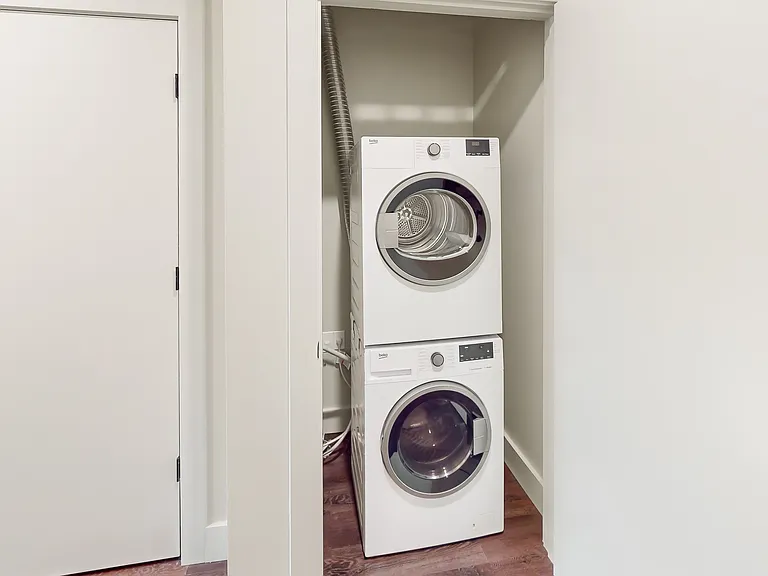 Capitol Hilltop Apartments — Photo 58