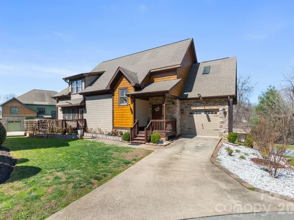 11 Trevors Trl, Asheville, NC 28806