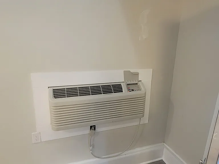 830 Hamilton Ct — Photo 8