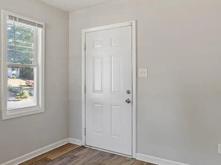 916 Fiske St #B — Photo 16
