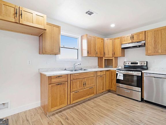 4th image of 1103 N 2nd Ave NW