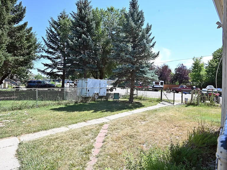 555 Wyoming Ave — Photo 8