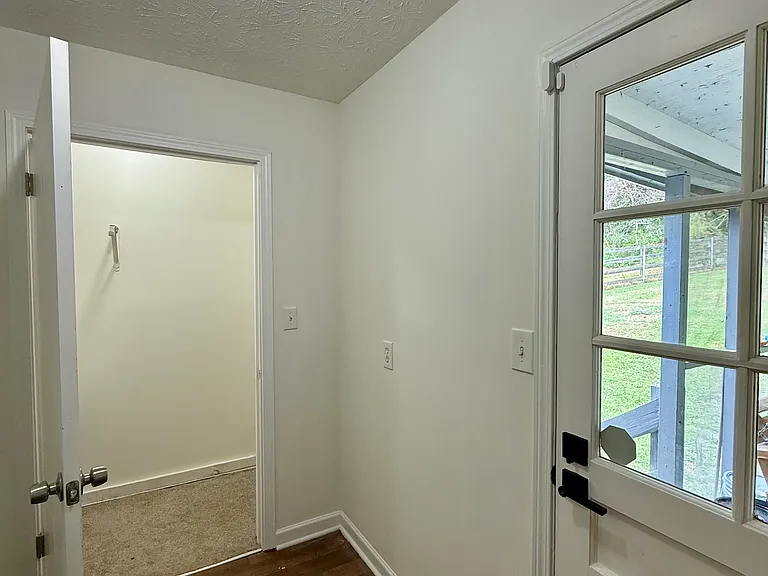 108 Allen Rd — Photo 15