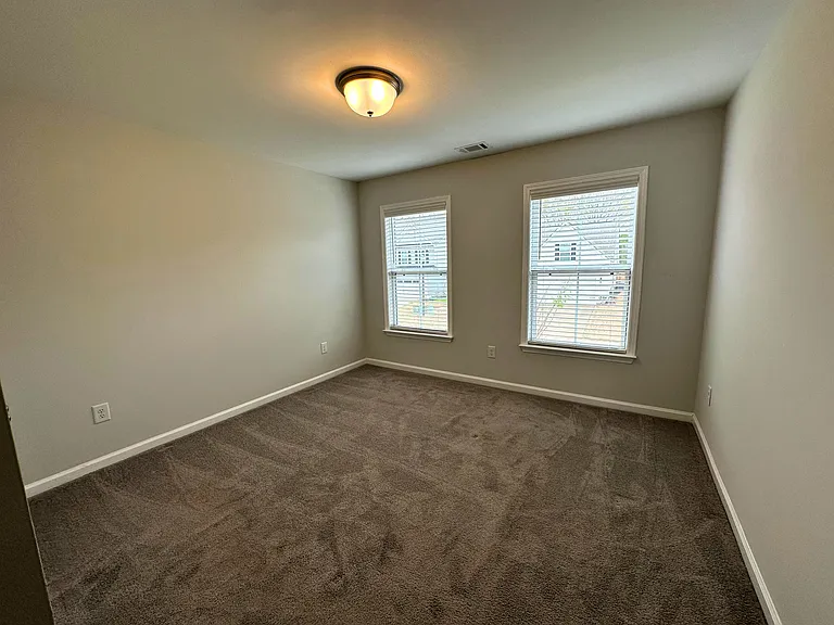 547 Backacre Ct — Photo 19