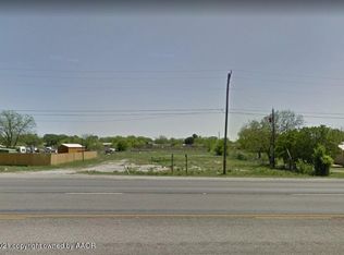 915 E Hall St, Bangs, TX 76823