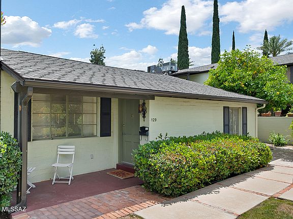 5th image of 2820 E 6th St #Street129