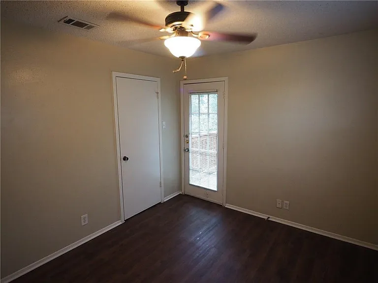 4303 Acropolis Ct #D — Photo 8