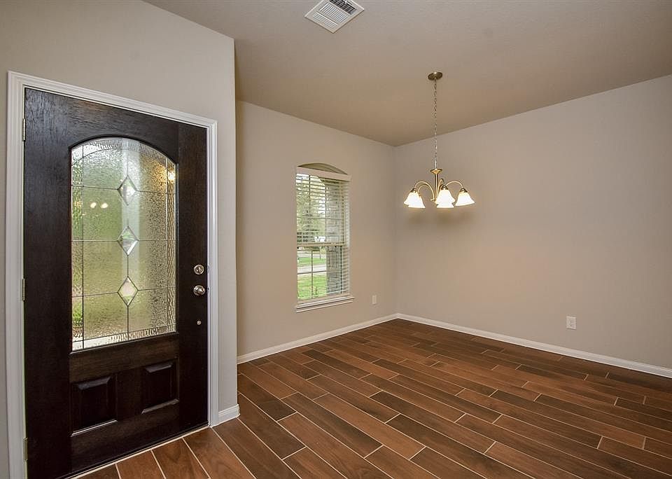 1st image of 3310 Pine Chase