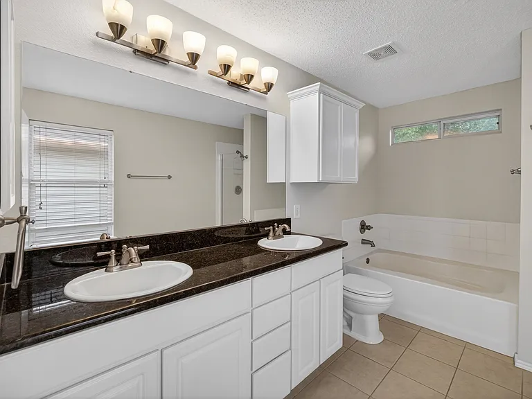 4022 Cedar Elm Ln — Photo 17
