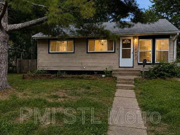 10432 Balmoral Dr, Saint Louis, MO 63137