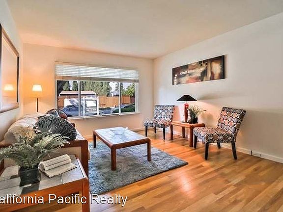 5th image of 628 Cree Dr